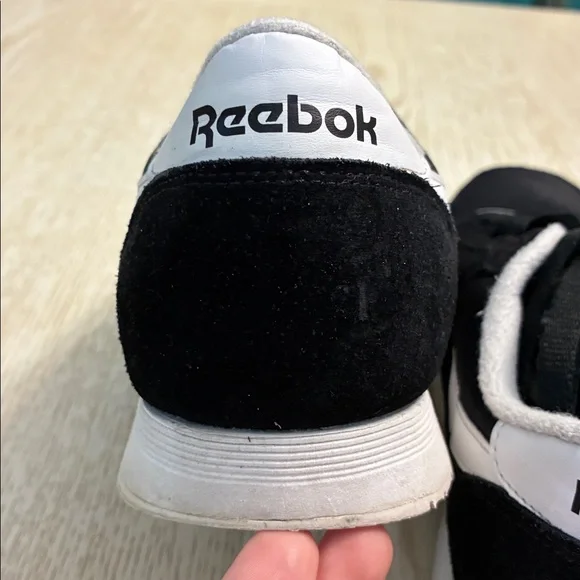 ⏳LAST CHANCE⏳Men’s Reebok Classic Suede and Nylon Sneakers (Black/White) - Picture 9 of 15